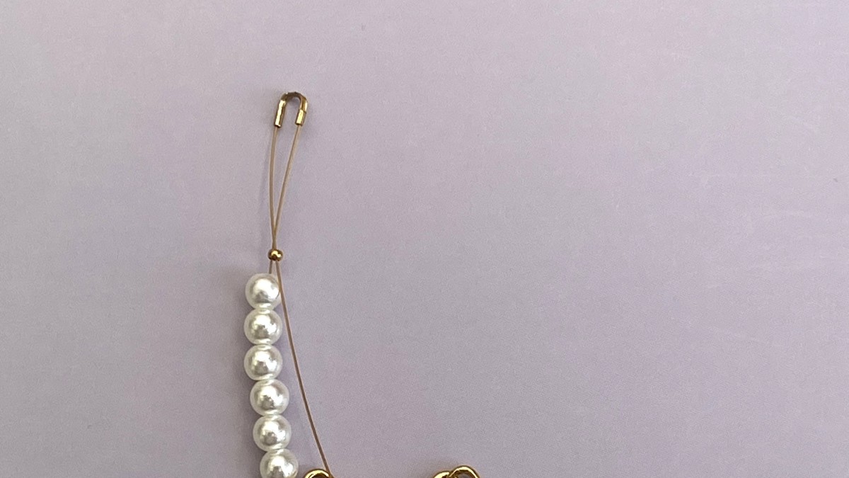 Collar de limones de acero inoxidable, con imitaciones de perlas y cuentas de cerámica : Paso 9