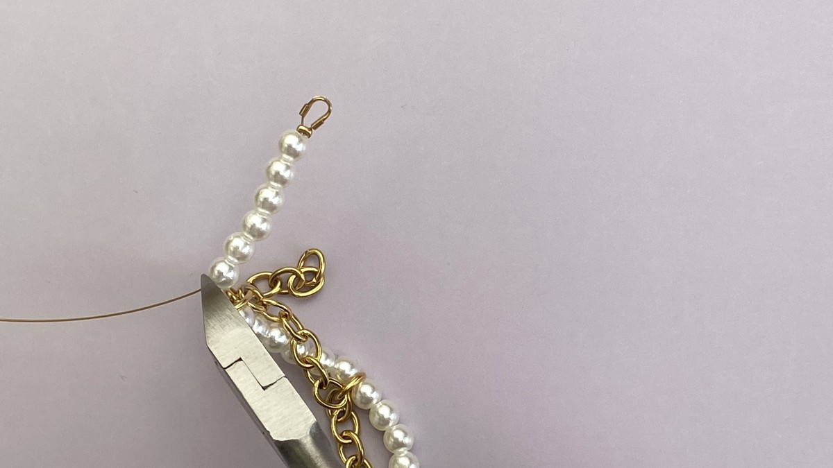 Collar de limones de acero inoxidable, con imitaciones de perlas y cuentas de cerámica : Paso 12