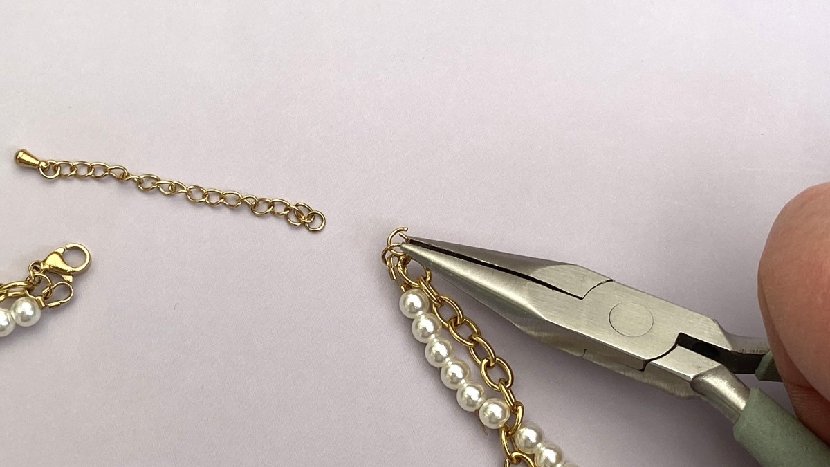 Collar de limones de acero inoxidable, con imitaciones de perlas y cuentas de cerámica : Paso 13