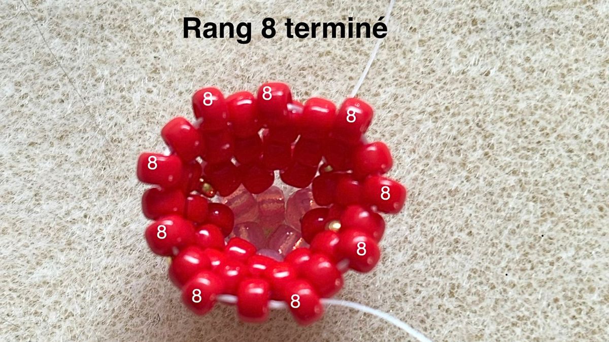 Tejido de fresas 3D en peyote circular : Paso 5 Tejido de fresas 3D en peyote circular : Paso 5