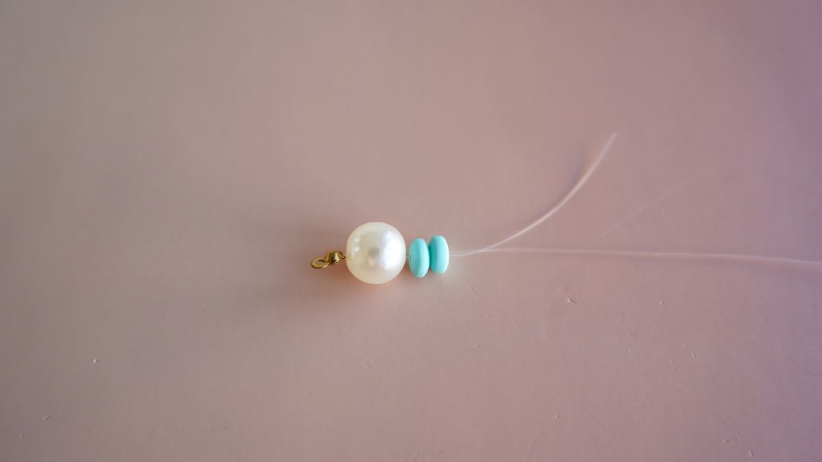 Adorno para bolso con colgante bordado : Paso 3