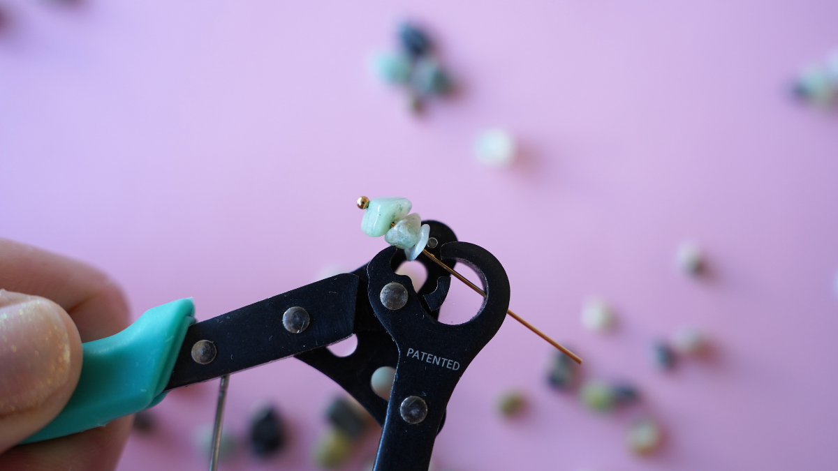 Pendientes de aro de verano con múltiples dijes, de acero inoxidable y nácar : Paso 1