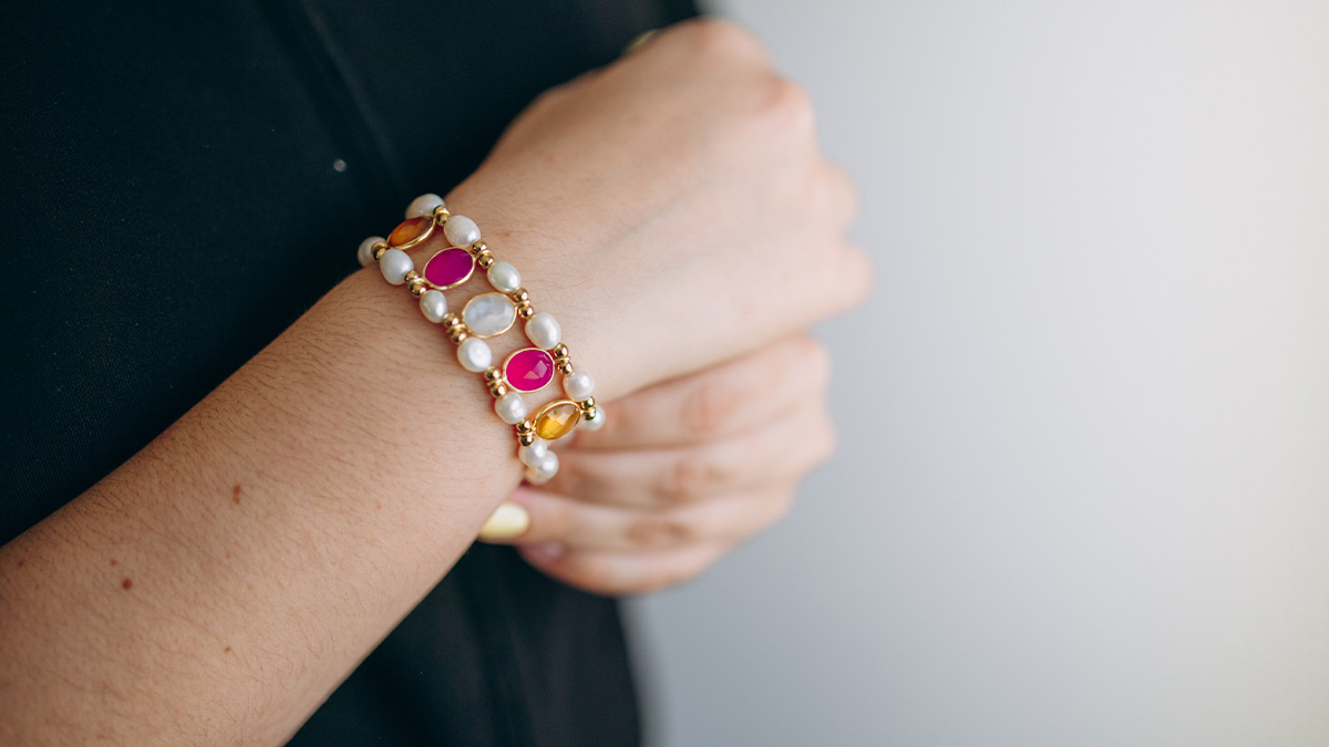 Esquema Pulsera de doble vuelta con piedras naturales y cuentas de agua dulce Esquema Pulsera de doble vuelta con piedras naturales y cuentas de agua dulce