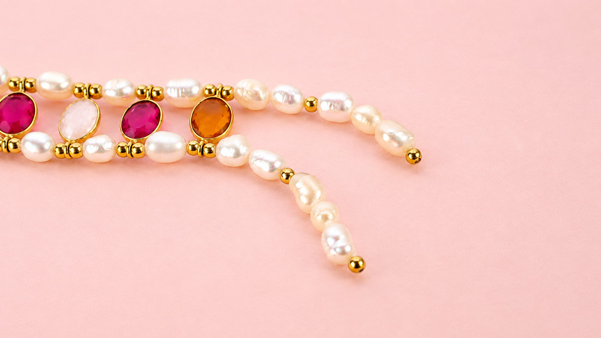 Pulsera de doble vuelta con piedras naturales y cuentas de agua dulce : Paso 4