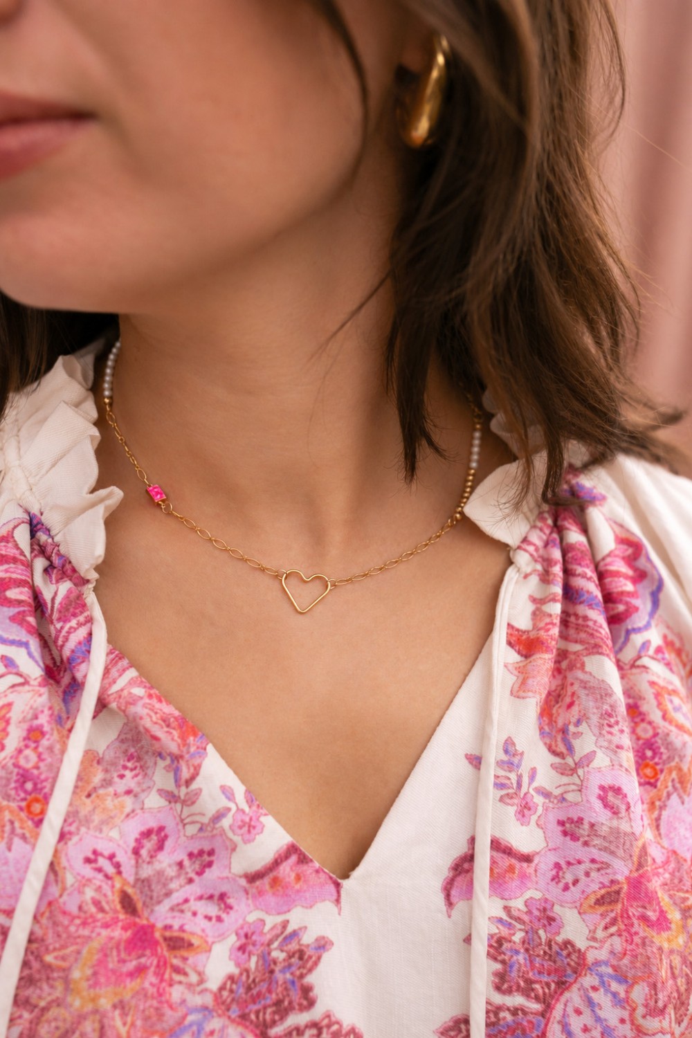 Collar de Gold Filled con cadena, perlas y un anillo en forma de corazón