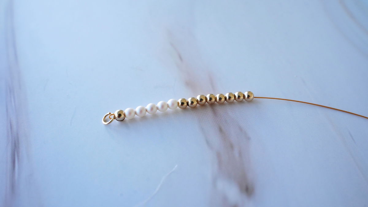Collar de Gold Filled con cadena, perlas y un anillo en forma de corazón : Paso 4 Collar de Gold Filled con cadena, perlas y un anillo en forma de corazón : Paso 4