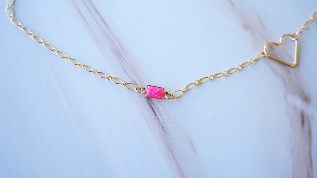 Collar de Gold Filled con cadena, perlas y un anillo en forma de corazón : Paso 7 Collar de Gold Filled con cadena, perlas y un anillo en forma de corazón : Paso 7