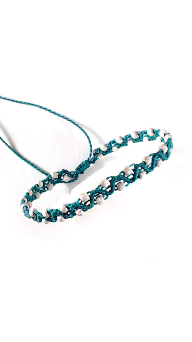 Esquema pulsera Macrame micro con los granos de diamante y alambre LINHASITA 925 Esquema pulsera Macrame micro con los granos de diamante y alambre LINHASITA 925