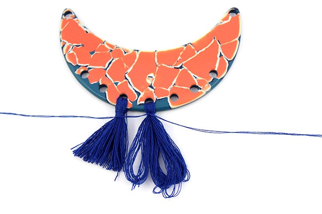 Pechera y pendientes de Fimo color flamenco con cowries : Paso 9 Pechera y pendientes de Fimo color flamenco con cowries : Paso 9