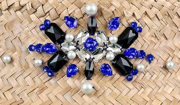 DIY fácil custo cesta tailandesa con piedras de coser y cabujones PureCrystal azul majestuoso : Paso 1