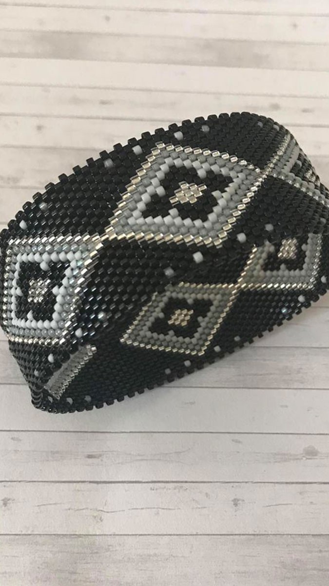 Esquema Brazalete de brazalete circular de DIY peyote con cuentas Miyuki Delicas