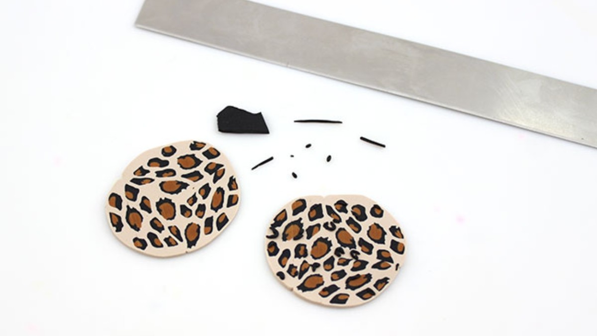 Set de joyas de fimo con forma de pato leopardo : Paso 8 Set de joyas de fimo con forma de pato leopardo : Paso 8