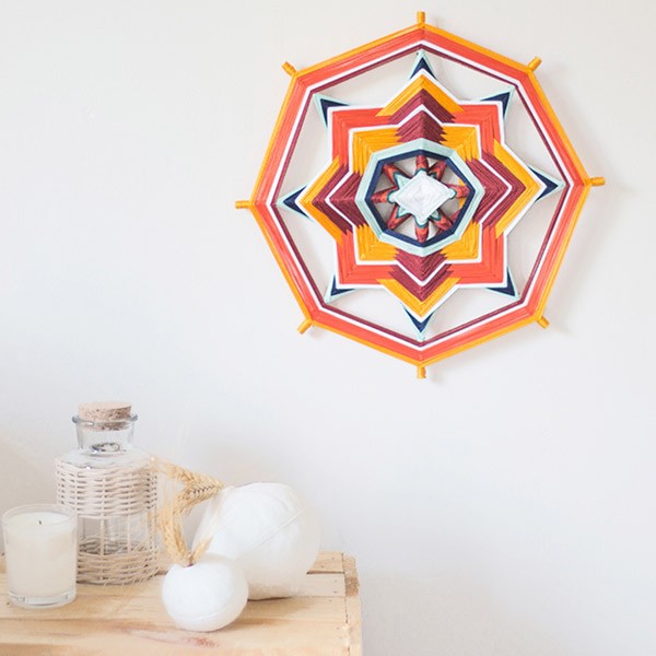 Esquema DIY que teje al mexicano Ojo de Dios Esquema DIY que teje al mexicano Ojo de Dios