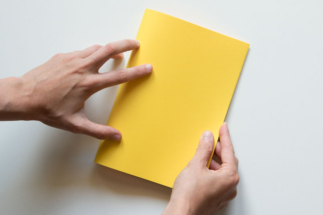 Postal de bricolaje calavera calavera mexicana con sello de goma tallado uno mismo : Paso 5