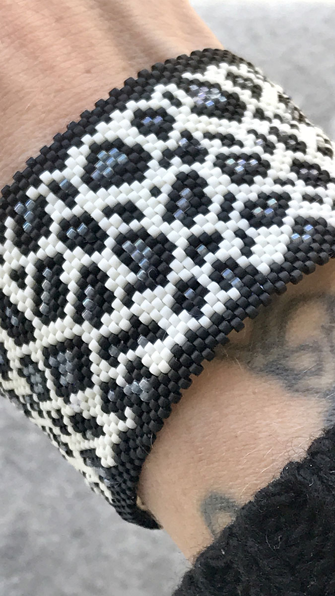 Esquema Pulsera de leopardo de DIY Maxi brazalete brazalete de moda en peyote circular tejiendo con cuentas de Miyuki Delicas Esquema Pulsera de leopardo de DIY Maxi brazalete brazalete de moda en peyote circular tejiendo con cuentas de Miyuki Delicas